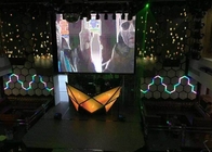 주도하는 화면 고해상도 굉장한 빛 P3을 광고하는 나이트 클럽 DJ