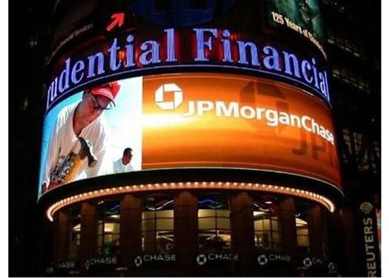 방수 IP65 야외 LED 디스플레이 P5.95 500x1000mm 실제 화면 크기