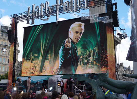 야외 임대 LED 디스플레이 P6 LED 스크린 다이?? 알루미늄 캐비닛 가벼운 무게 P1.5 COB