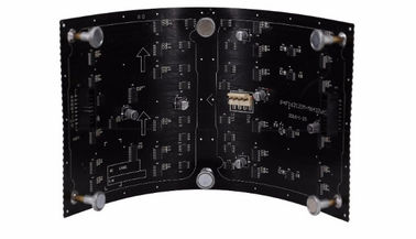 P4 SMD LED 화면 유연한 부드러운 LED 모듈 픽셀 밀도 62500 점 / sqm smd 야외 LED 디스플레이 LED 비디오 디스플레이