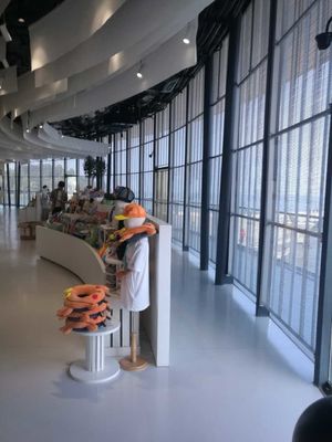 HD 풀 컬러 비디오 광고 LED 화면 G3.91-7.82 실내 창문 유리 투명 LED 디스플레이