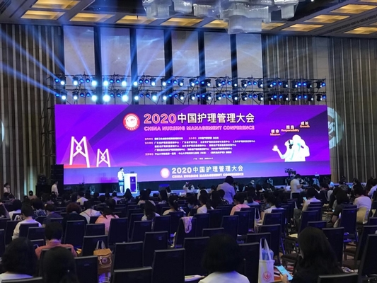 쇼핑몰용 SMD2121 P4 실내 풀 컬러 LED 다이 캐스트 알루미늄 스크린
