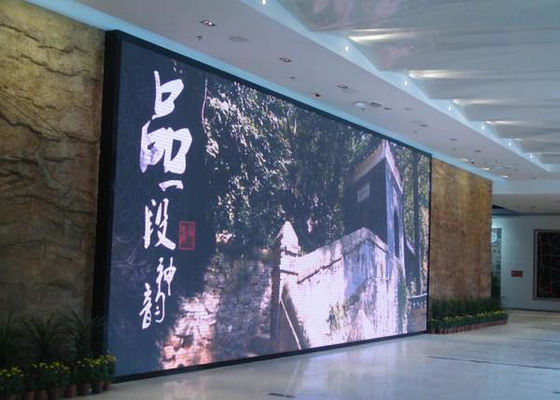 좋은 가격 P5 64x32 점 매트릭스 야외 풀 컬러 LED 게시판, 2500 CD/sqm, 높은 밝기 온라인으로