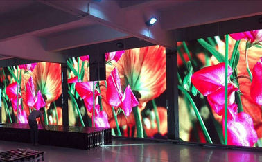 실내 P5 임대 LED 디스플레이 고해상도 픽셀 밀도 43222 640mm x 640mm 풀 컬러 LED 디스플레이 보드