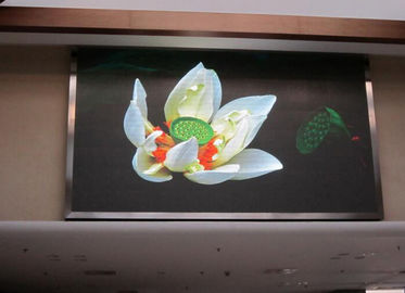실내 P5 임대 LED 디스플레이 고해상도 픽셀 밀도 43222 640mm x 640mm 풀 컬러 LED 디스플레이 보드