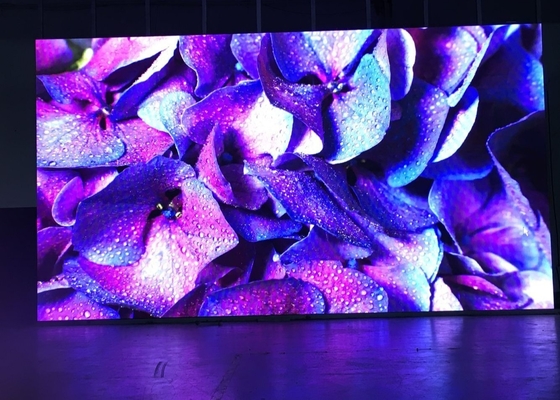 SMD2121 실내 거대 LED 디스플레이 284440 점 / 평방 미터 캐비닛 크기 480x480mm