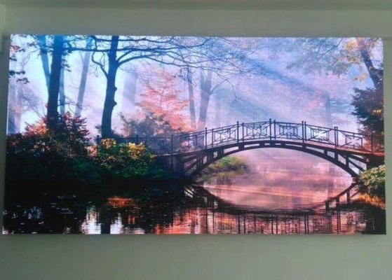 풀 컬러 플렉서블 대형 HD 스미어 없는 3840HZ P1.56 고정 LED 비디오 화면 HD