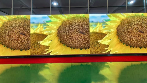 600*337.5MM 캐비닛 크기와 1000 비트 밝기 GOB LED 디스플레이