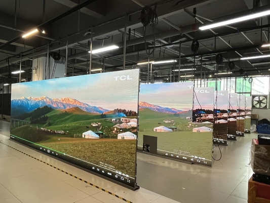 HD 실내 풀 컬러 LED 렌터 스크린 2500 CD/sqm 관점
