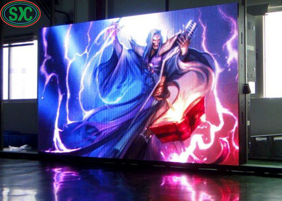 COB P2.5 현수형 LED 디스플레이 다이캐스트 알루미늄 캐비닛 40000 포인트/제곱미터