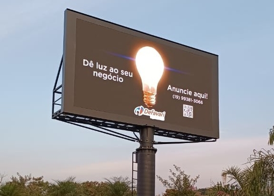 렌터 풀 컬러 힐링 LED 디스플레이 P8 야외 방수 IP65 DC5V 32*16 해상도
