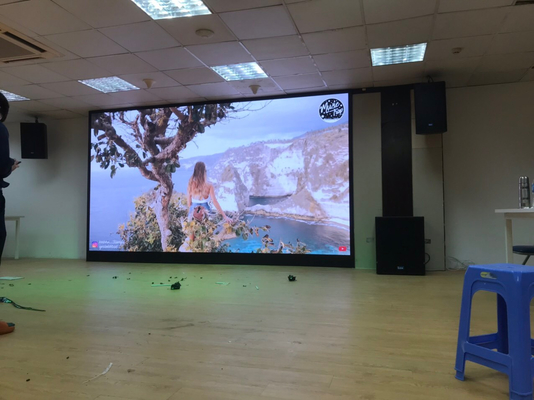 P2 작은 픽셀 피치 LED 디스플레이 실내 풀 컬러 유연 LED 디스플레이 RGB 화면,640x640mm 캐비닛,1300 nit 밝기