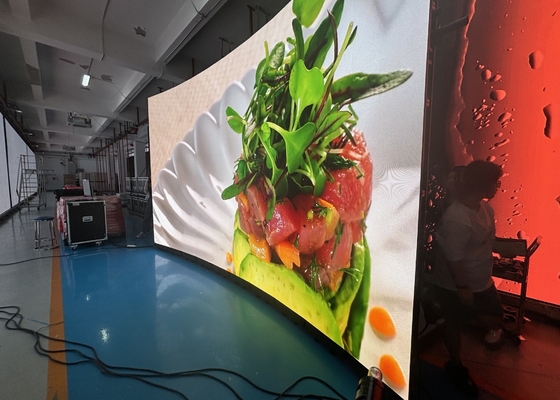 P5 표준 640mmx640mm 전체 컬러 실내 매달린 LED 디스플레이 다이 캐스트 알루미늄 캐비닛
