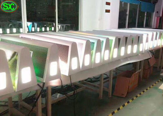 P5는 옆 차 방수 차에 의하여 지도된 표시 전시 화면을 위한 택시에 의하여 지도된 표시를 두배로 합니다