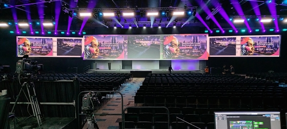 전체 컬러 야외 LED 렌터 스크린2.5mm 픽셀 피치 투명한 비디오 디스플레이
