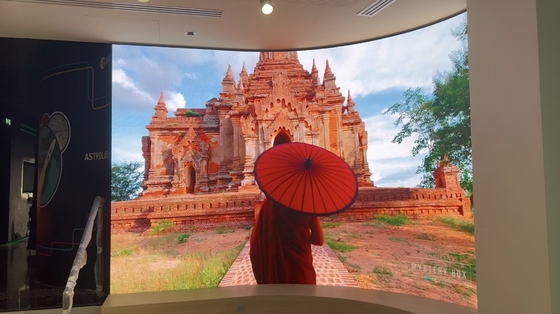 전체 색상 P3 LED 화면 실내 LED 디스플레이 임대 576x576mm LED 광고 게시판 전시,3840hz 갱신 속도,1000nit 밝기
