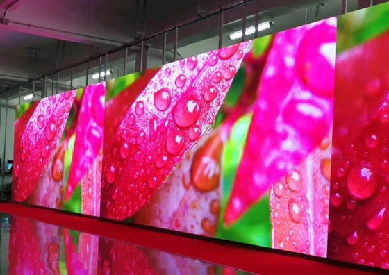 렌터 스크린 울트라 HD 프로그래밍 가능한 P7.62 RGB 실내 풀 컬러 LED 디스플레이 1/8 스캔 모드
