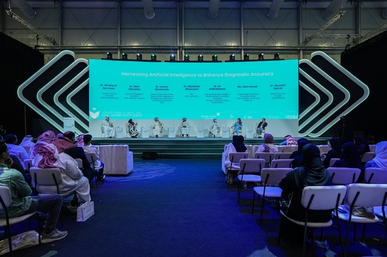 고해상도 실내 풀 컬러 LED 디스플레이 HD 4mm 픽셀 피치 Stge Wall