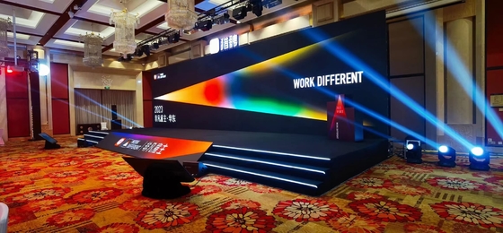 표준 SMD1515 P2.5 다이-가스트 알루미늄 캐비닛의 전체 컬러 실내 매달린 LED 디스플레이