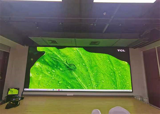 고밀도 P1.25 P2 실내 LED 벽 디스플레이, 6500K 색 온도 및 ≥100 수명