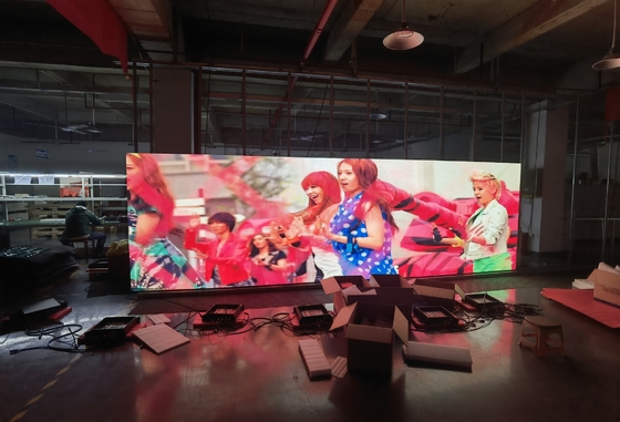 HD 렌터 플렉서블 플리커 무료 P10 LED 디스플레이 박스 1/4 스캔 모드 IP67