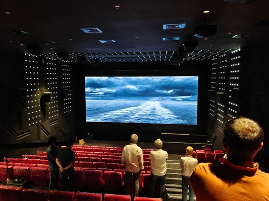 실내 풀 컬러 LED 디스플레이 SMD P3 기술 3840Hz 고부흥 111111 픽셀/m2 및 900cd/m2 화이트 밸런스 밝기