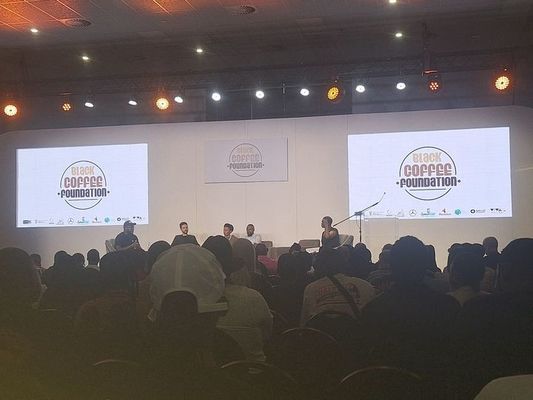 실내 LED 디스플레이 SMD 1/32 스캐닝 높은 밝기 대여 쇼핑 센터 상업 광고 LED 디스플레이