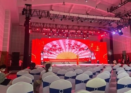 풀 컬러 렌터 LED 디스플레이 모듈 P10 1RGB 서스펜딩 LED 광고 디스플레이