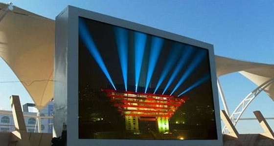 P6 픽셀 피치와 뛰어난 디스플레이를 위해 192*192mm 모듈 크기를 갖춘 안정적인 LED 미디어 벽