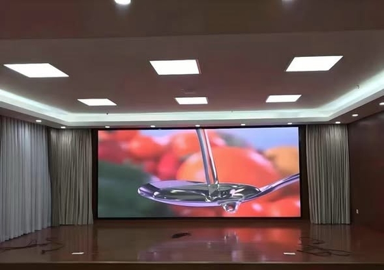 실내 풀 컬러 LED 디스플레이 SMD P3 3mm 픽셀 구성과 111111 픽셀/m2 명확하고 생동감 있는 이미지를 위해