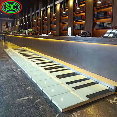 8PCS 3840hz/s의 갱신 속도와 W2 X H4 모듈 Qty와 함께 반짝이는 빛 댄스 플로어