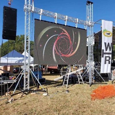 500*500mm 패널 크기 및 캐비닛 치수를 갖춘 438Watt/m2 평균 소비 렌탈 LED 디스플레이