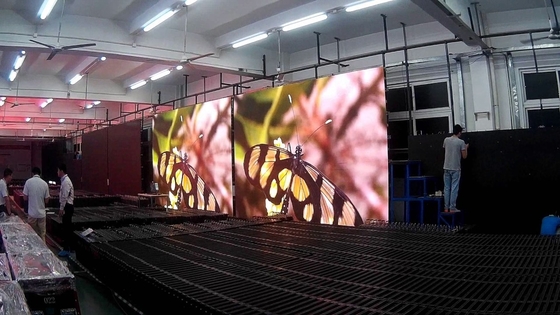 100000시간 운용 수명 GOB LED 디스플레이 1R1G1B 픽셀 구성과 600*337.5MM 캐비닛 크기