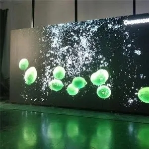 SMD2121 및 640000dots/m2 밀도를 특징으로 하는 CE/ROHS/FCC 표준 Fine Pitch LED 디스플레이