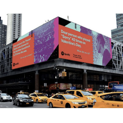 간편한 유지보수 외관 RGB LED 화면 모듈 패널을 탑재하여 외관 환경에서 신속한 수리 및 업그레이드를 허용합니다.