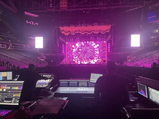 높은 밝기와 설치가 쉬운 스테이지 LED 스크린 콘서트 이벤트 및 임대 애플리케이션에 적합합니다.