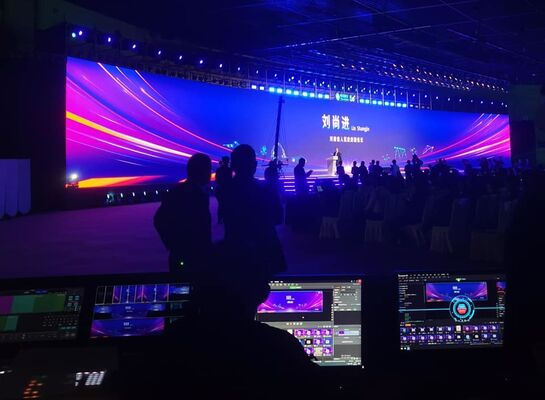 무대 프로 무대용으로 설계된 LED 스크린, 자연스러운 기술과 훌륭한 성능을 통해 이벤트 성공을 보장합니다