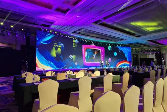 p3.9 실내 풀 컬러 LED 디스플레이, 포괄적인 멀티미디어 호환성 및 PC와 실시간 콘텐츠 동기화