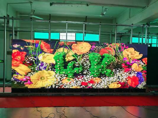 실내 P2.5 풀 컬러 LED 디스플레이 (640x480mm 캐비닛, 3840Hz 주사율)