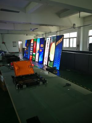 좋은 가격 상점가를 위한 1/16년 스캐닝 형태 P3 LED 풀 컬러 스크린 60Hz 프레임 속도 온라인으로