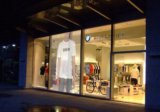 P3.91-7.82 투명 LED 스크린 5000cd/m2 풀 컬러