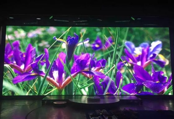 넓은 관점 실내 전색 LED 디스플레이 4mm 쇼핑몰 광고 화면