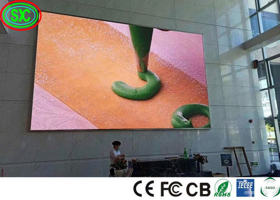 탄소섬유 광고 LED 화면 IP65 등급 8mm 픽셀 조정 가능한 밝기