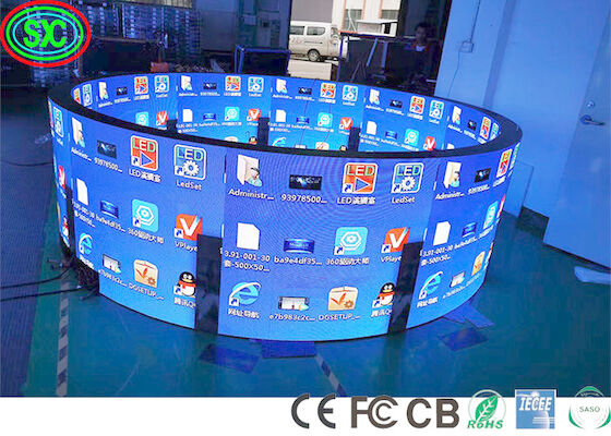 P2 P4 SMD2121 1000nits 구부러진 유연 LED 디스플레이 1R1G1B 풀 컬러 LED 디스플레이