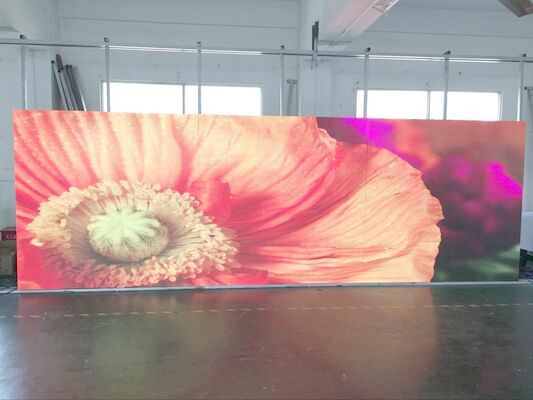 거대한 풀 컬러 야외 LED 디스플레이 방수 IP68 DIP / SMD HD P3 P4 풀 컬러 야외 디스플레이