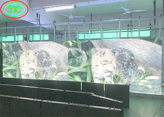 초투명, 스미어 없는 다이 캐스트 알루미늄 스크린 RGB P2.5 7500cd/m2 실내 광고 LED 디스플레이