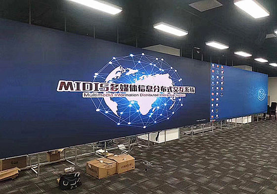 SMD 실내 전색 LED 디스플레이 대여 고해상도 P3 LED 비디오 벽 화면