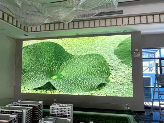 고화질 실내 풀 컬러 LED 디스플레이 P4 얇고 가벼운 디자인으로 스테이지