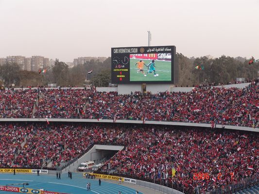 SMD P10 스포츠 경기장 주변 LED 디스플레이 상업 광고 게시판