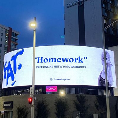 P10 ip65 방수 후방 서비스 개시 상자 p10 야외 풀 컬러는 아드베르티를 위해 화면 디스플레이 led 패널에게 320* 160 밀리미터를 보내게 했습니다